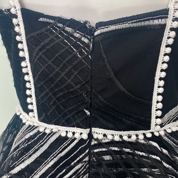 Love By Theia Tiered Mini Cocktail Dress Layered Black and White Print Size 4 - Picture 10 of 16